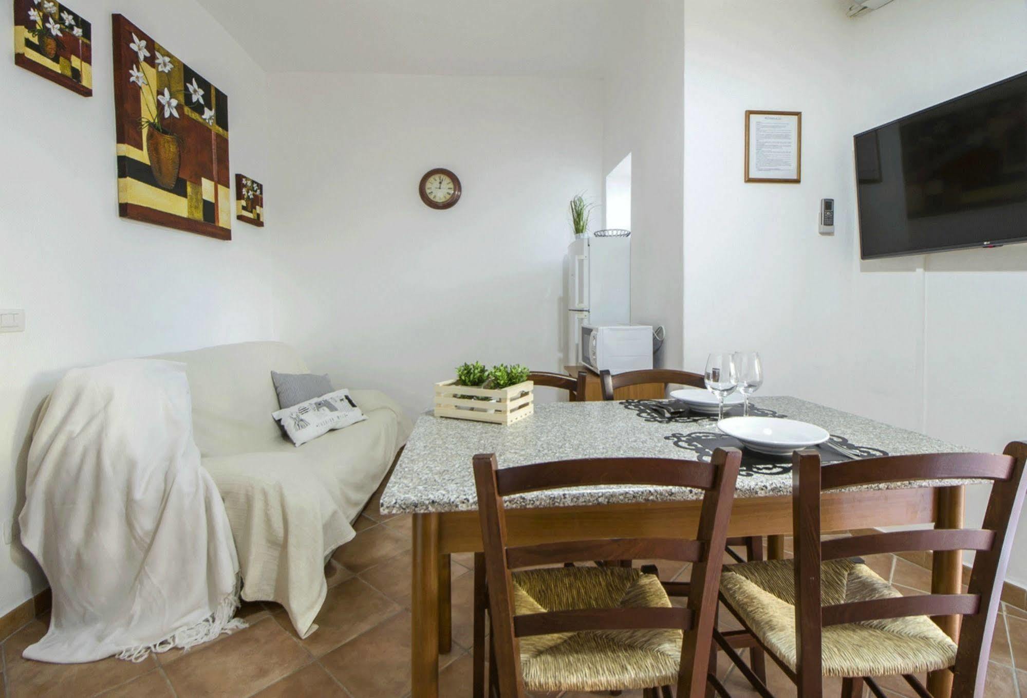 Casa Vacanze Cau - Viale Europa アルゲーロ エクステリア 写真
