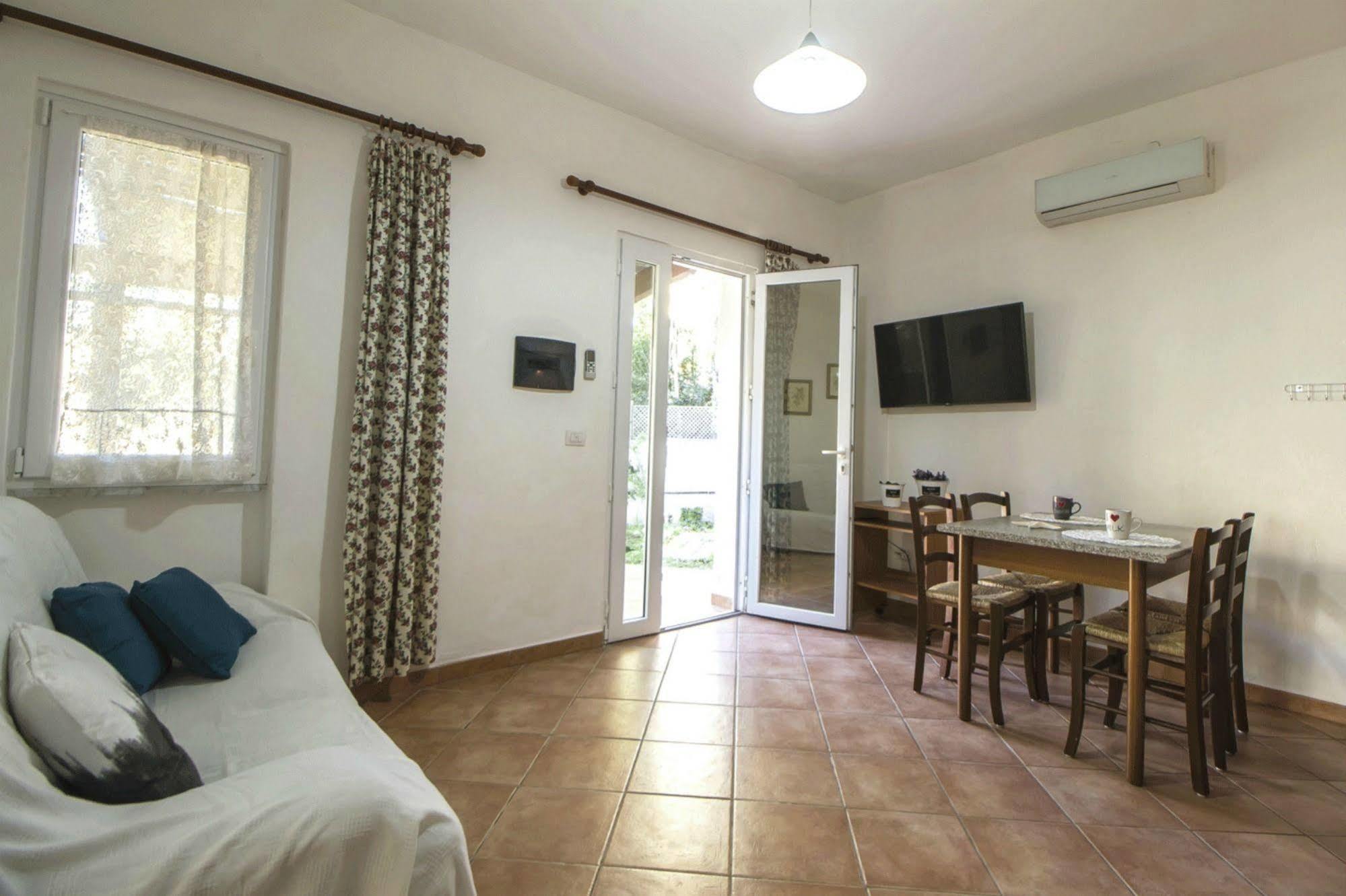 Casa Vacanze Cau - Viale Europa アルゲーロ エクステリア 写真