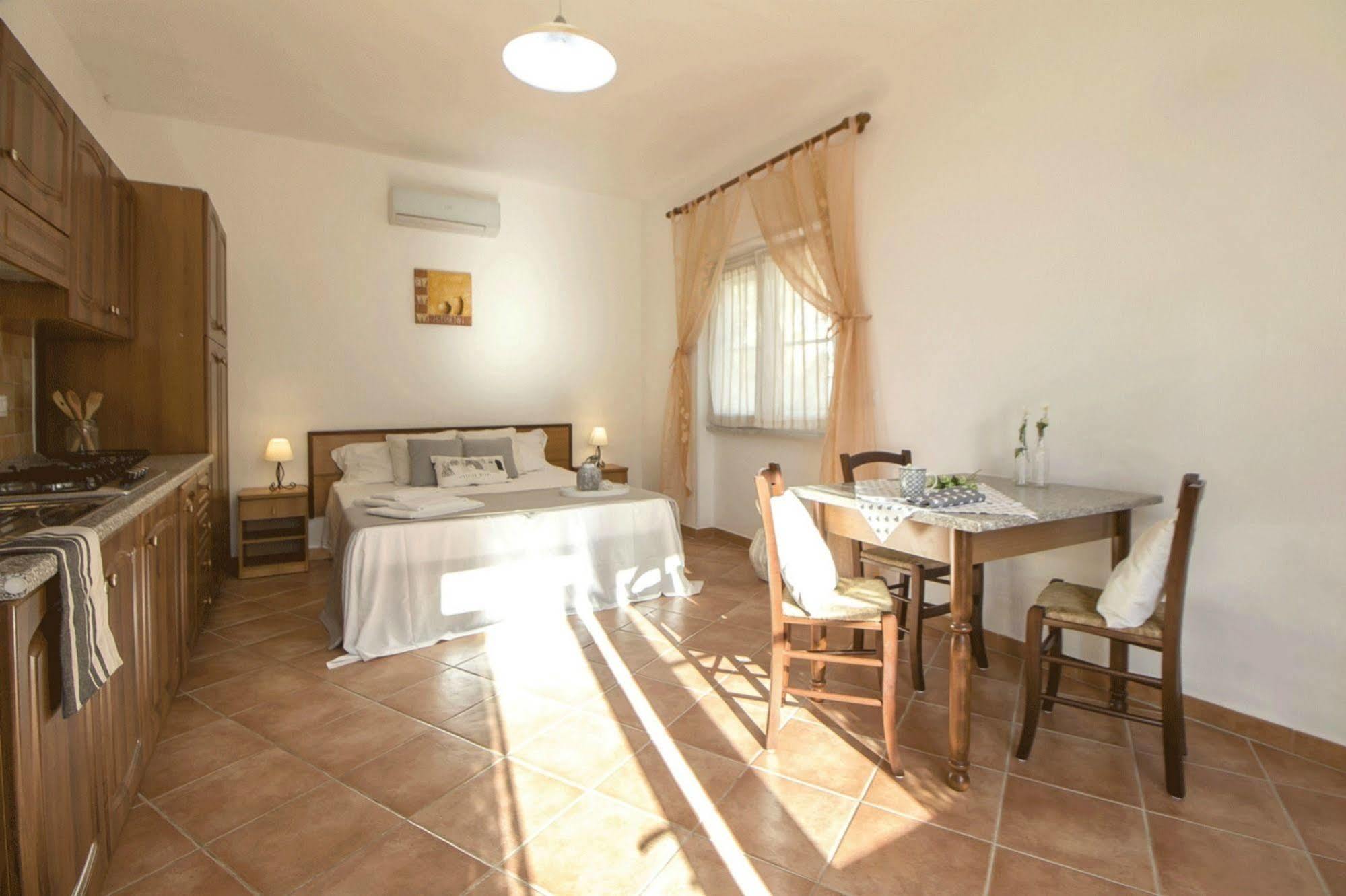 Casa Vacanze Cau - Viale Europa アルゲーロ エクステリア 写真